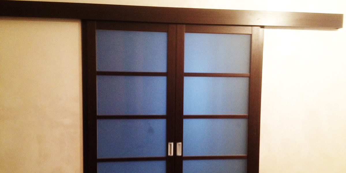 Двостулкові розсувні двері: поєднання краси та практичності